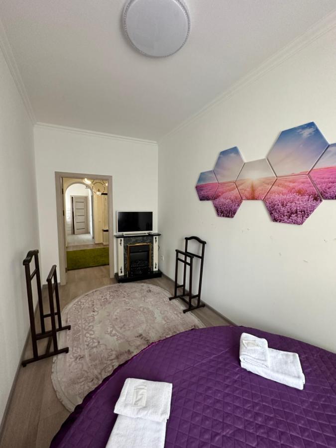 Emerald Apartament Csernyivci Kültér fotó
