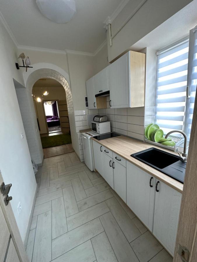 Emerald Apartament Csernyivci Kültér fotó